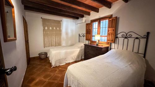 Twin Room with Private External Bathroom
