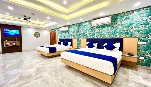 Superior Queen Room with Two Queen Beds