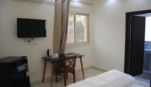 Deluxe Studio