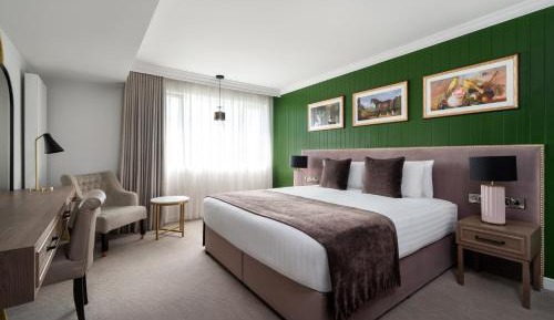 Superior King Room