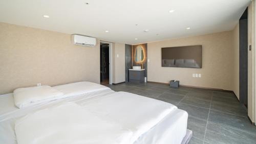 Suite with Sea View