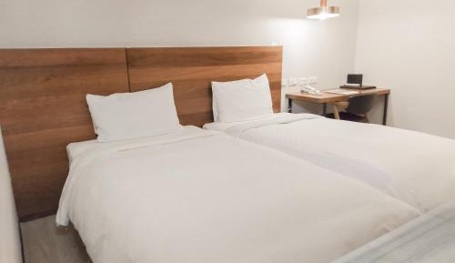 Standard Twin Room without Window