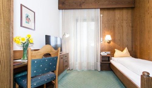 Small Single Room