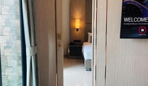 Grand Family Suite with Balcony