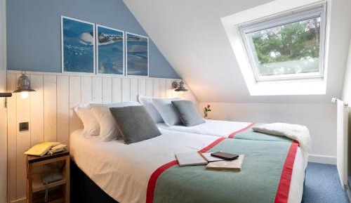 Large One-Bedroom Apartment with Balcony (4 People)	