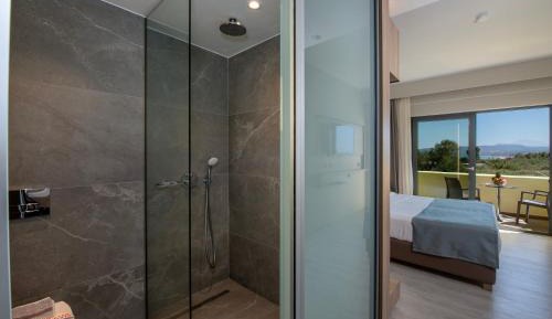 Deluxe Double Room with Balcony and Sea View