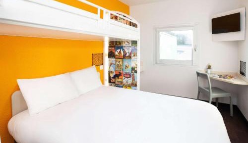 Triple Room with Shared Bathroom