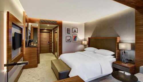 Deluxe Room with King Size Bed - Sea View