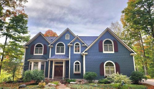 Four-Bedroom Holiday Home
