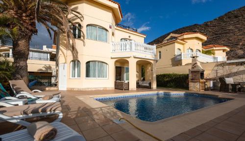 Villa with Sea View