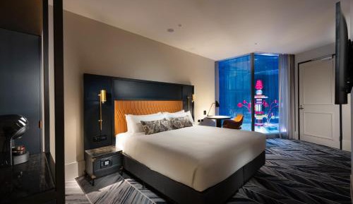 Junior Suite - Includes Executive Lounge Access