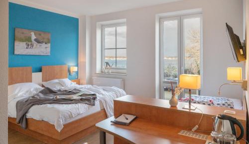 Triple Room with Terrace