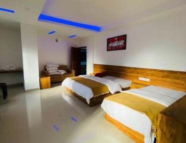 Large Double or Twin Room