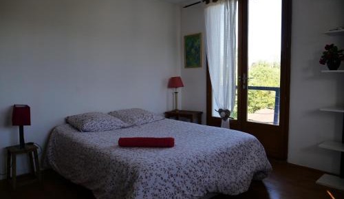 Standard Double Room with Shared Bathroom