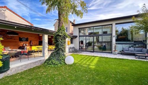 Deluxe Villa