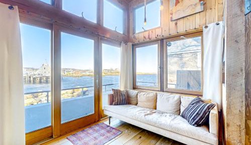 One-Bedroom Studio
