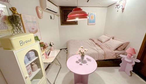 Queen Room