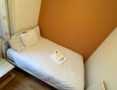 Double Room with Shared Bathroom