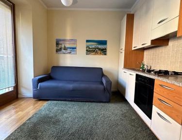 Apartment with Mountain View