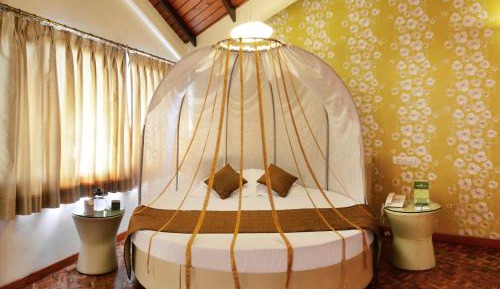 Honeymoon Suite