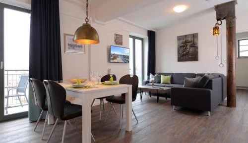 One-Bedroom Apartment with Balcony