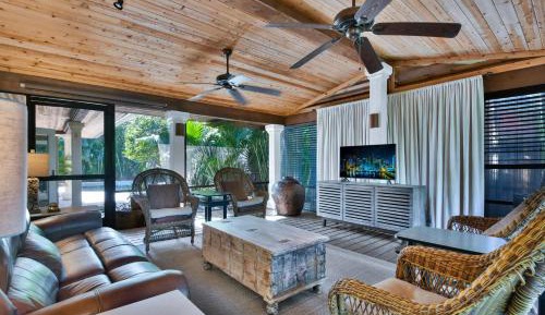 Three-Bedroom Holiday Home 