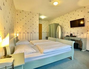 Deluxe Double Room with Bath