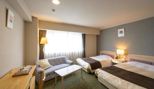 Large Twin Room - Non-Smoking