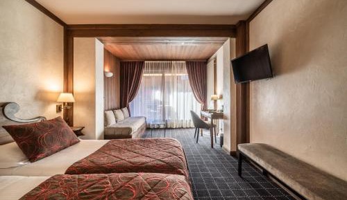 Queen Room with Balcony