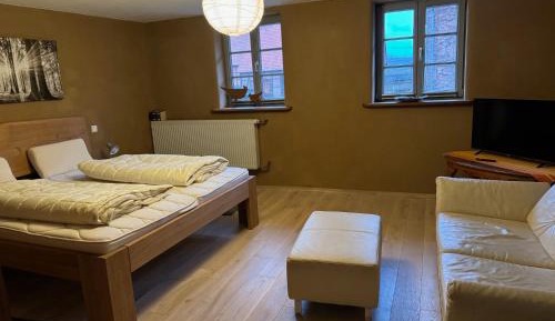 Superior One-Bedroom Apartment