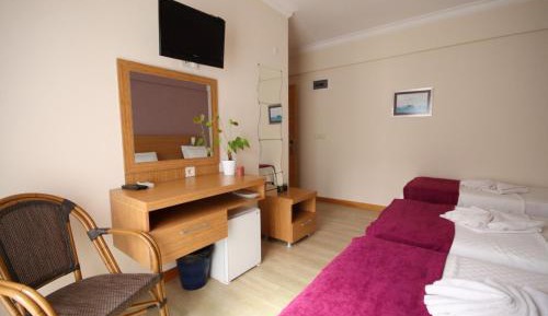 Triple Room with Garden View