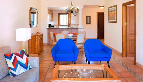 Three-Bedroom Townhouse with Resort View