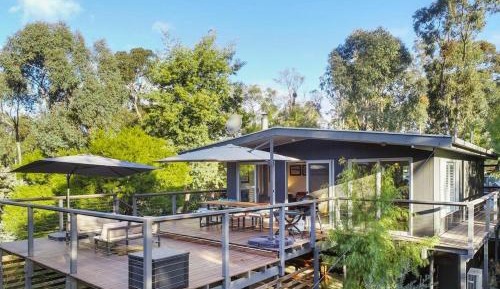 Three-Bedroom Holiday Home 