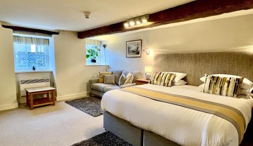 Superior Deluxe Double or Twin Room 