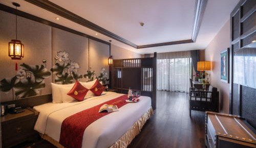 Family Suite with Balcony