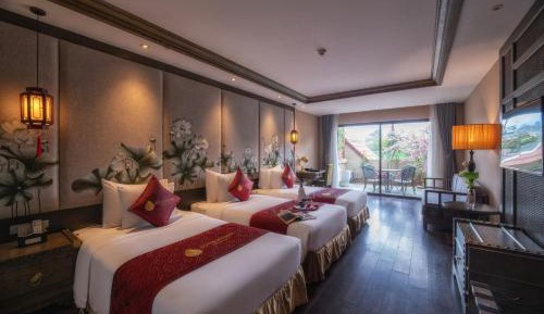 Triple Room with Balcony