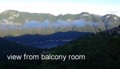 Standard Double Room with Balcony and Lake View
