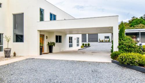 Seven-Bedroom House