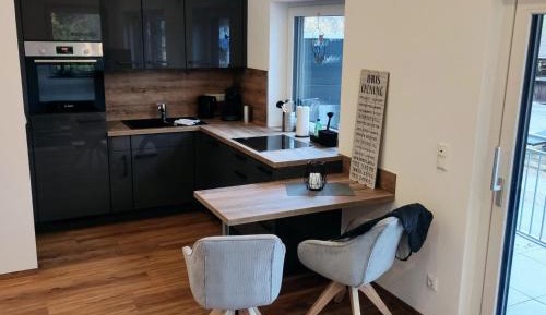 Apartment with Mountain View