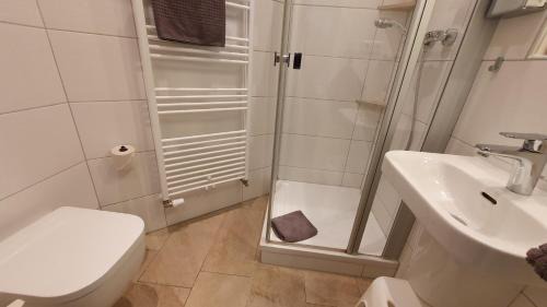 Very Small Twin Room with separate beds
