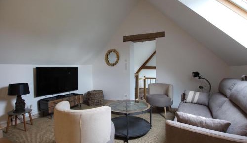 Holiday Home (6 Adults)