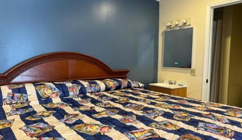 Single Room with Private Bathroom