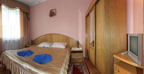 Two-Bedroom Suite