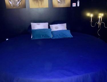 King Room with Spa Bath