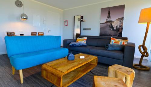 Apartment with Lake View