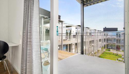 Apartment with Pool View - 3 adults
