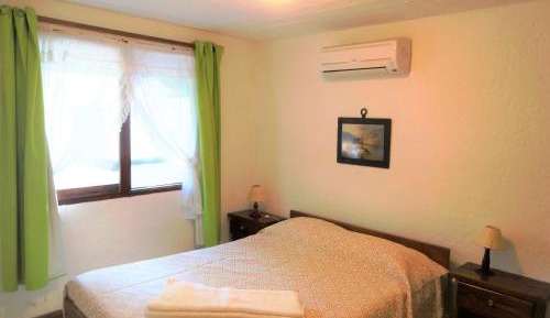 Bungalow (6 Adults)