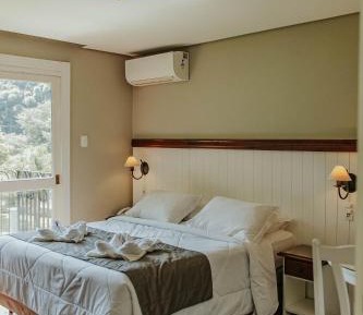 Deluxe Double or Twin Room with Balcony
