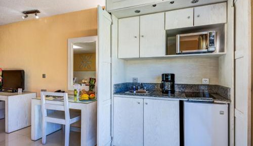 Studio (4 Adults)