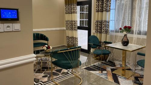 Studio Apartment